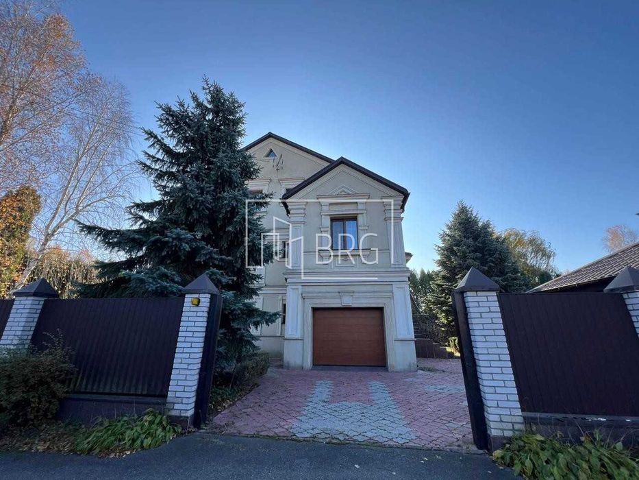 Продажа дома с бассейном и выходом на Козинку КГ Золотые ворота без%