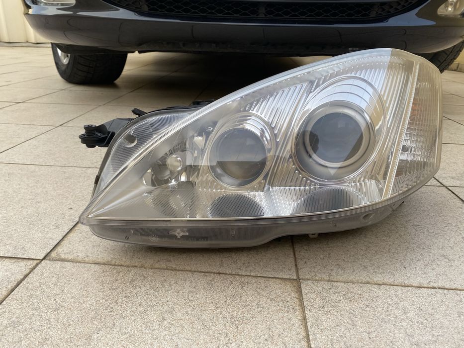Farol lado esquerdo Mercedes w221 com visão noturna