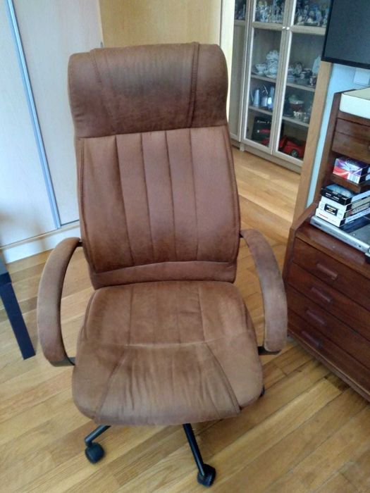 Cadeira de Secretária64409548998785120