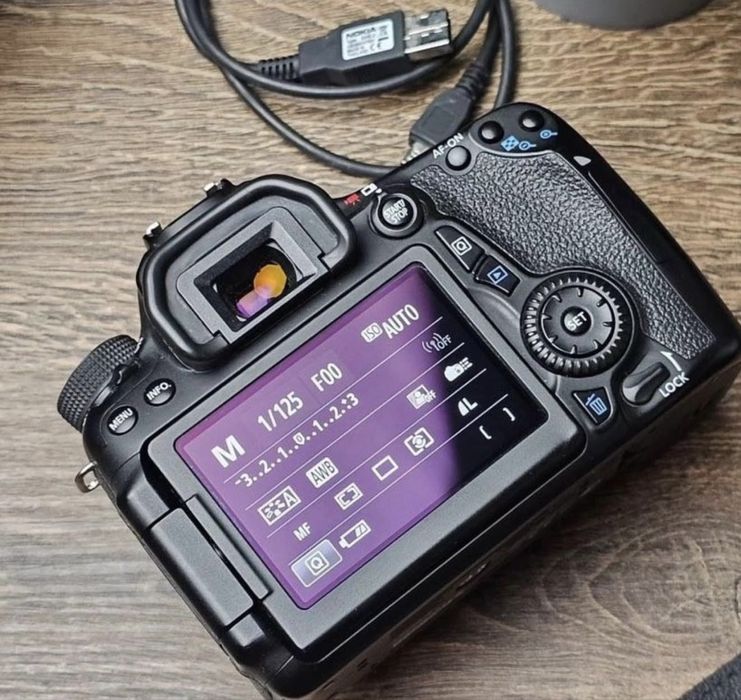 canon 70d - купити фототехніку, відеотехніку - Ціна на OLX.ua