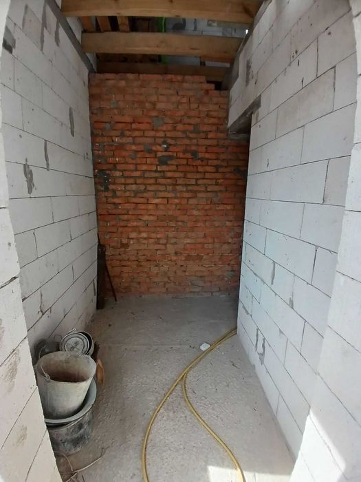 Продаж частини будинку 120м.кв. з комунікаціями пр. Київський