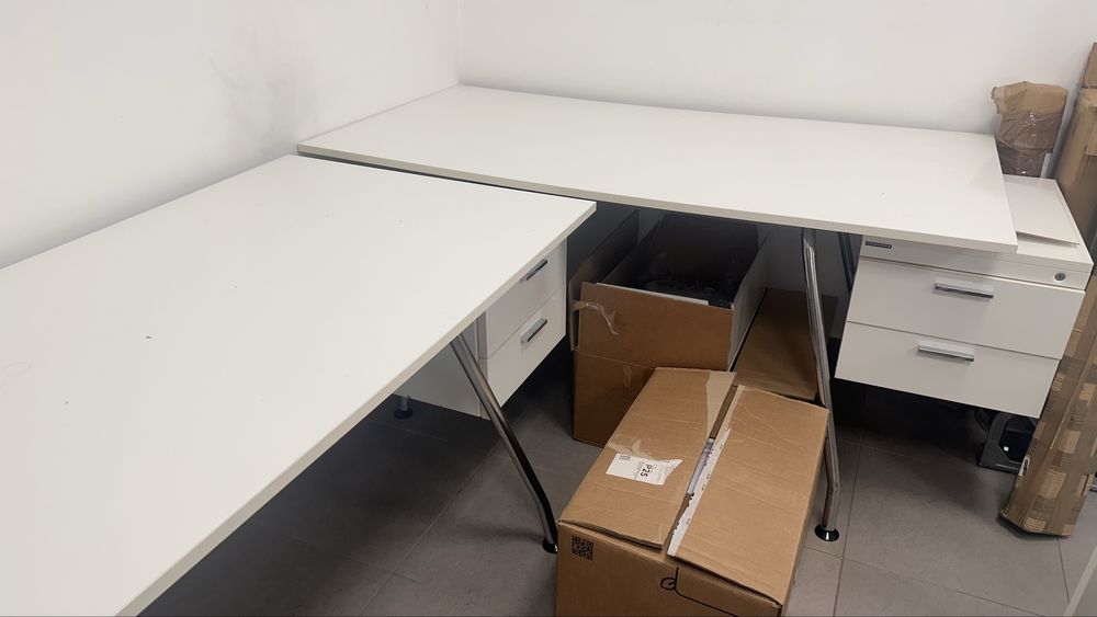 Secretaria com 1600x800  bloco fixo 2 gavetas marca Lusomaple