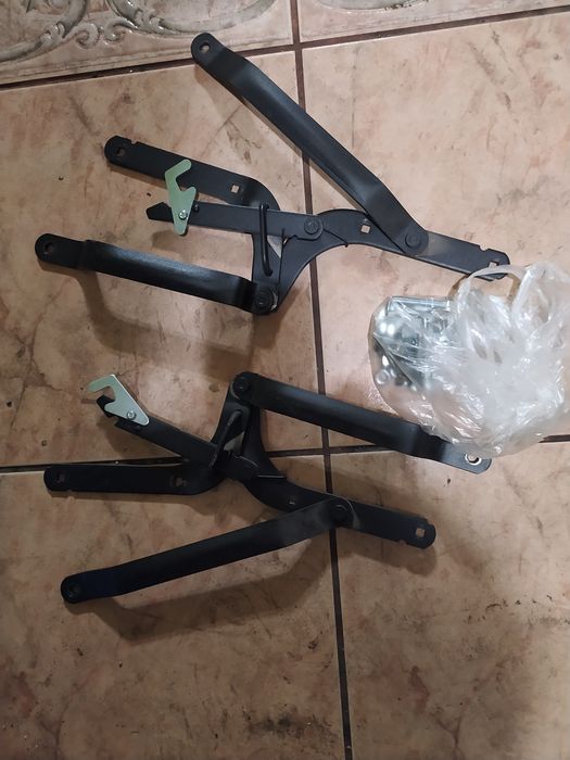 Mechanizm podnośnik do wersalki