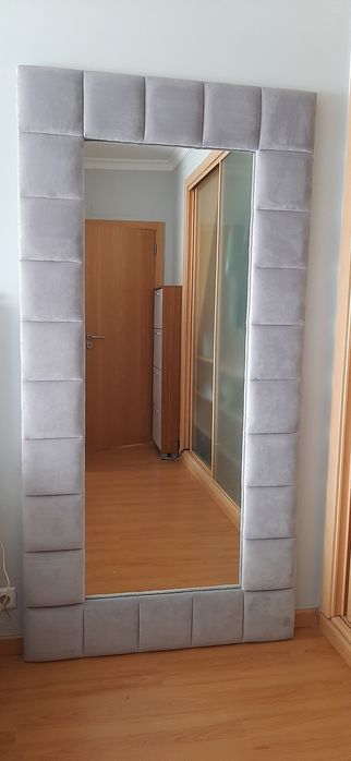 Espelho estofado Cinza