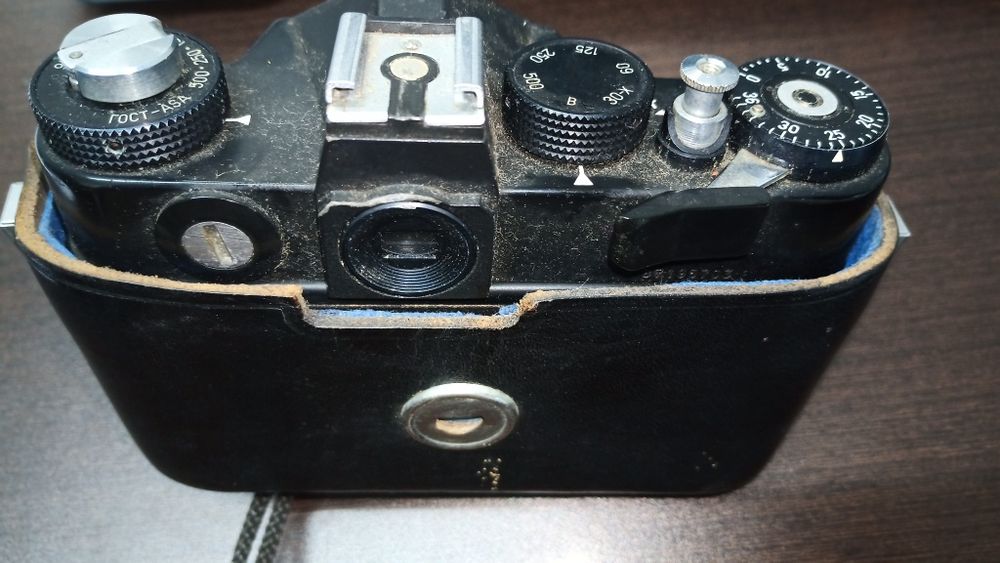 Máquina fotográfica Zenit antiga