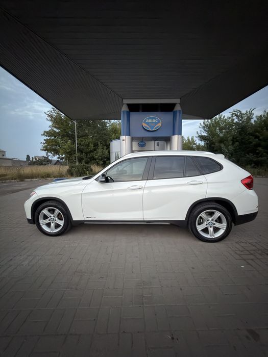 Продам BMW X1 2015
