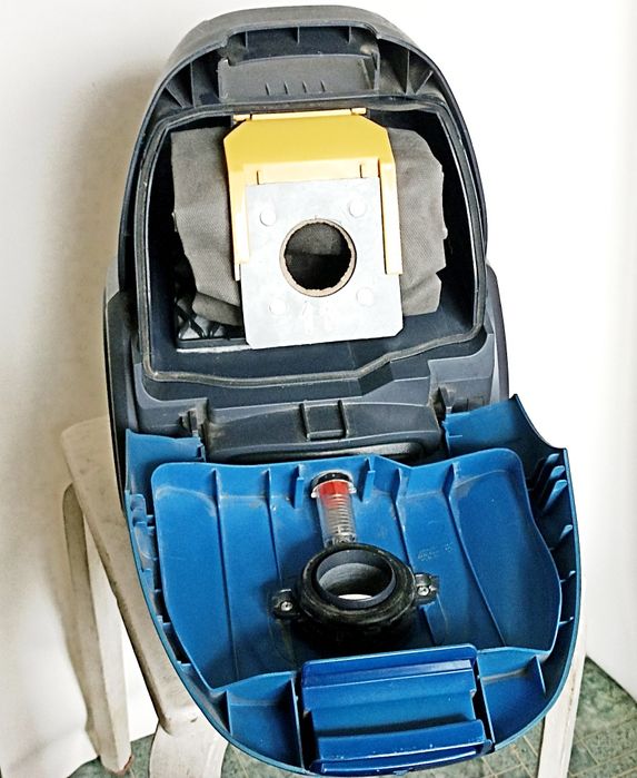 Пилосос LG V-C30K3NTU