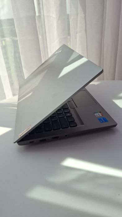Lenovo Thinkpad e14 gen4 i5 1235u 16 ram 256 ssd 2gb alder lake touch