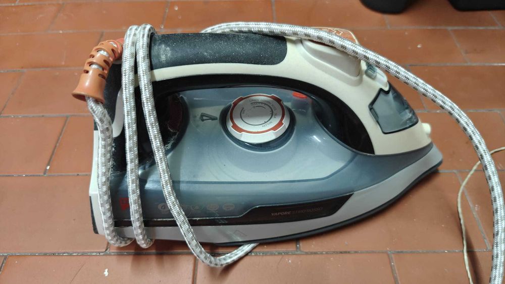 Ferro de engomar DI 4 Vapore StiroRosso