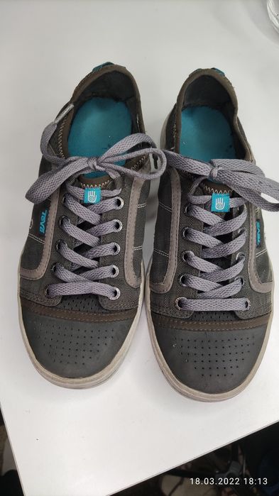 Оригінальні кеди Teva 37 р.