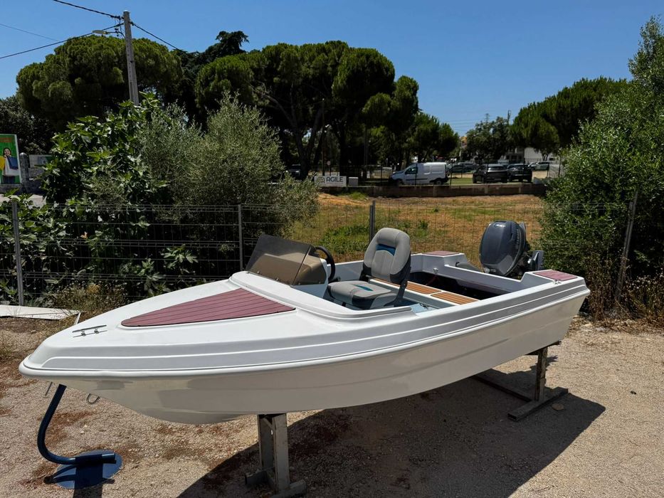 Barco De Pesca 4M - Motor YAMAHA 25C