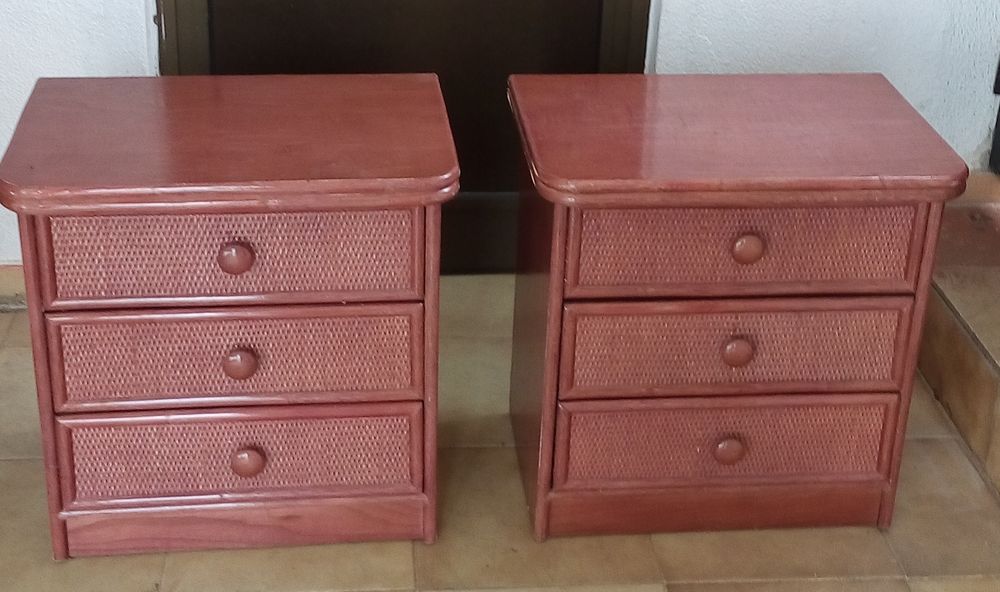 2x Mesinhas Cabeceira