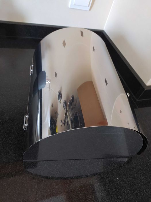 Caixa de pão em inox