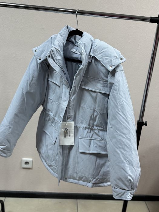 Продам курточку нова