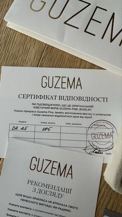 Кольє-краватка Guzema, клюшки, біле золото