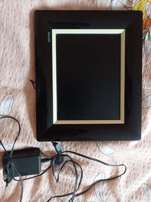 Продам цифрову фоторамку Phillips 8FF3FPB/00