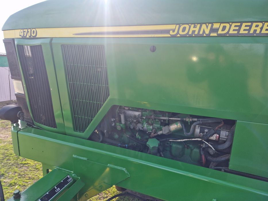 Самохідний оприскувач JOHN DEERE-4710