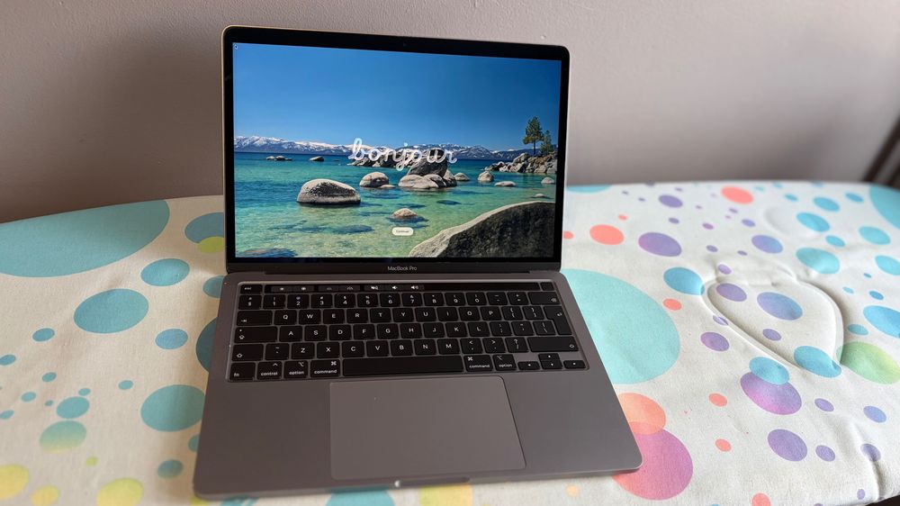 MacBook Pro 13” Intel i5,  2020