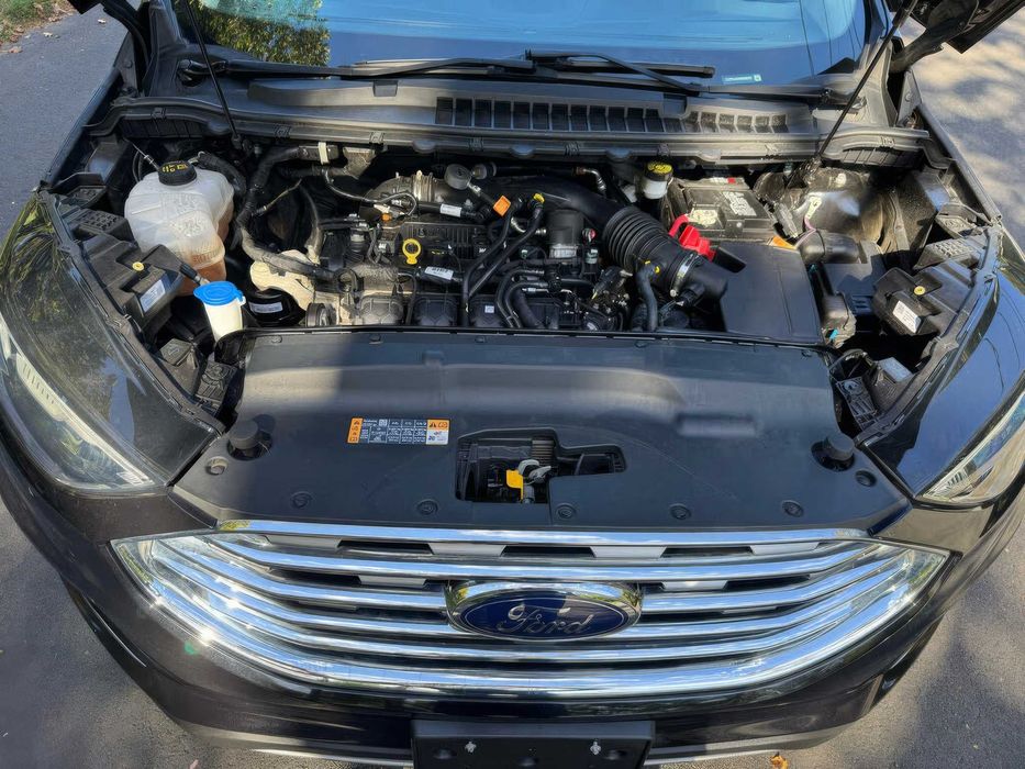 Ford Edge      2021
