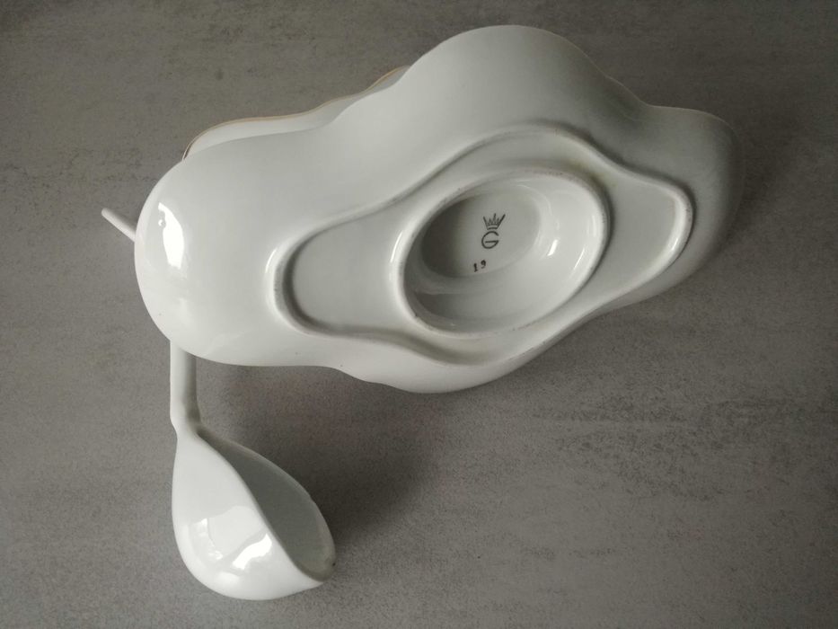 Przedwojenna sosjerka z łyżką porcelana Giesche 1929/1939