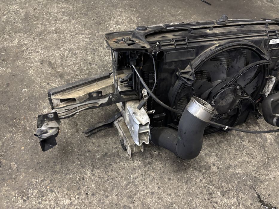 BMW F30 F31 Pas przedni wzmocnienie czołowe chodnica wentylator komple