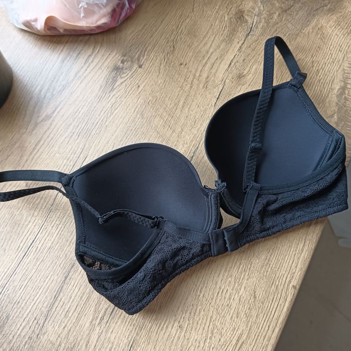 Biustonosz chantelle passionata 75c