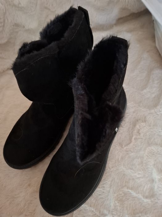 Buty damskie skórzane, zimowe, nowe.