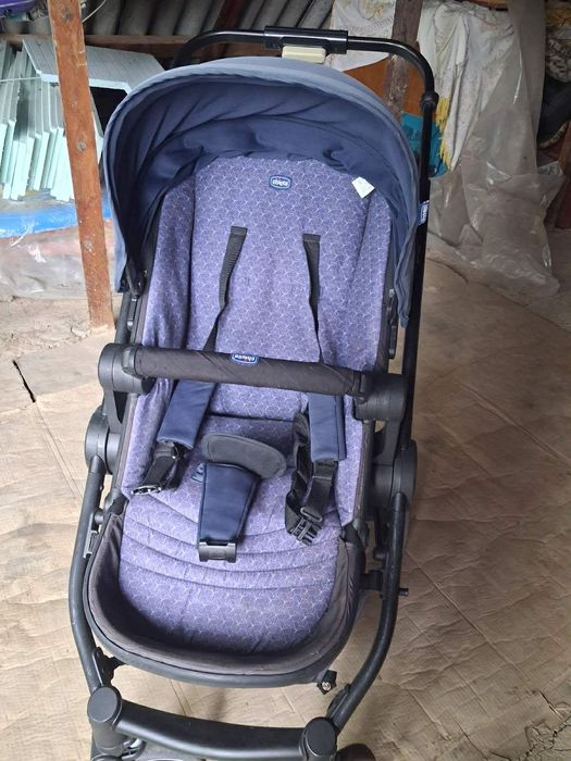 Коляска Chicco 3в1 в гарному стані.