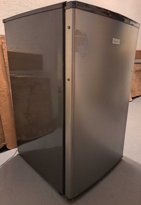 Lodówka Candy mała, niska z zamrażalnikiem