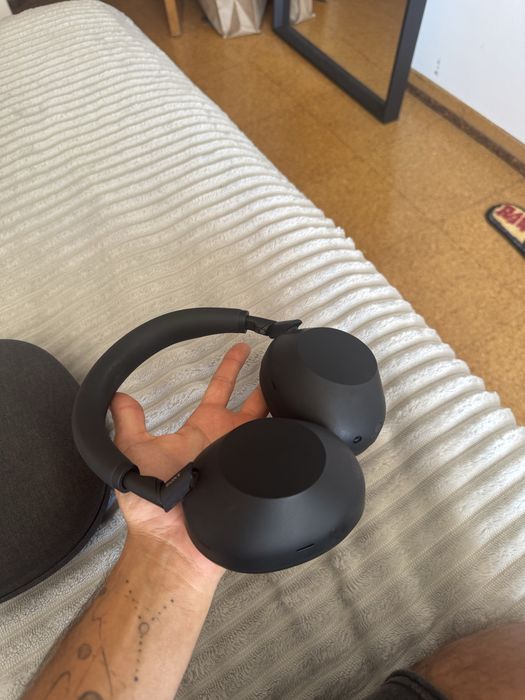 SONY WH-1000XM6 (Como novos)