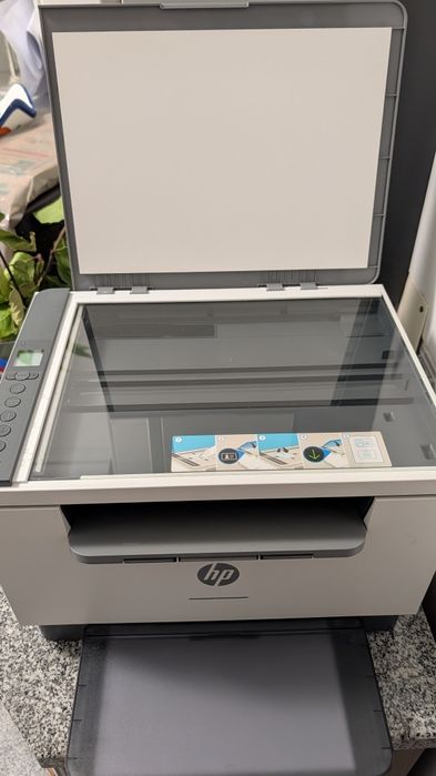 Impressora laserjet HP M234DWE, com 2000 impressões apenas