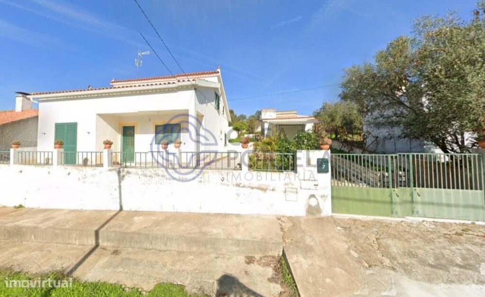 Moradia T-2 + 2, Outeiro, Alandroal, Évora