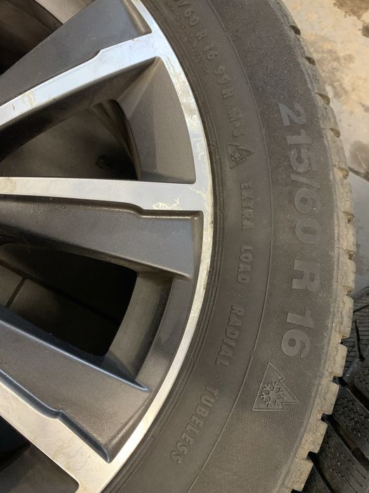 Felgi 5x108 plus opony 215/60 R16 zimowe