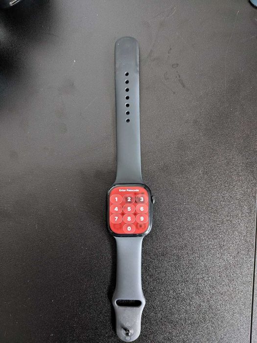 Iphone 14 Pro Max e Apple Watch 10