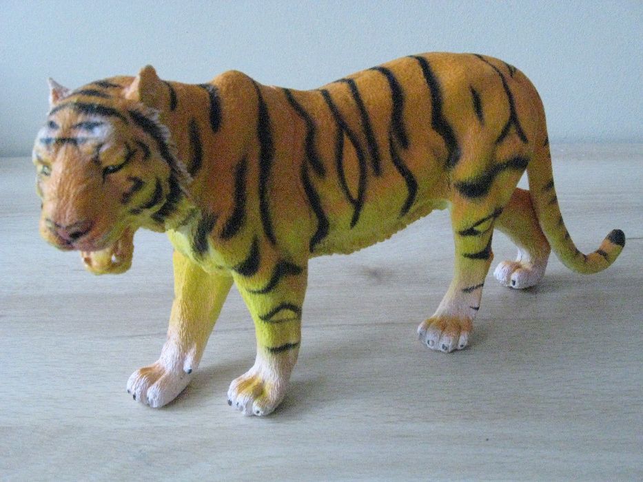 Figurka TYGRYS Duża