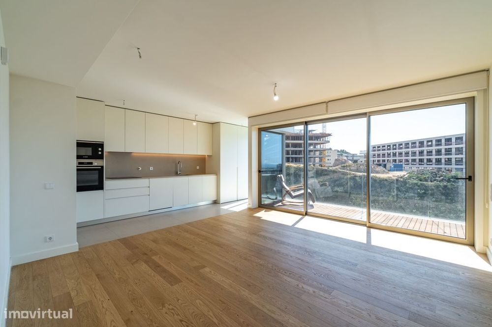 T2 com Vista Mar e Rio na Afurada – Para Arrendamento
