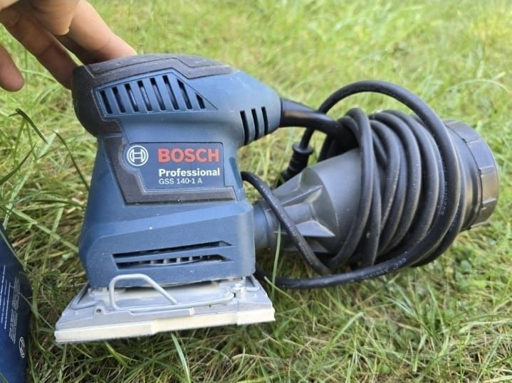 Szlifierka oscylacyjna BOSCH Professional GSS 140-1-a