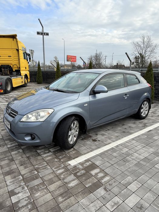 Kia Ceed 2009 1.4 109 к.с.