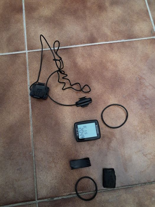 Pneu btt novo + material