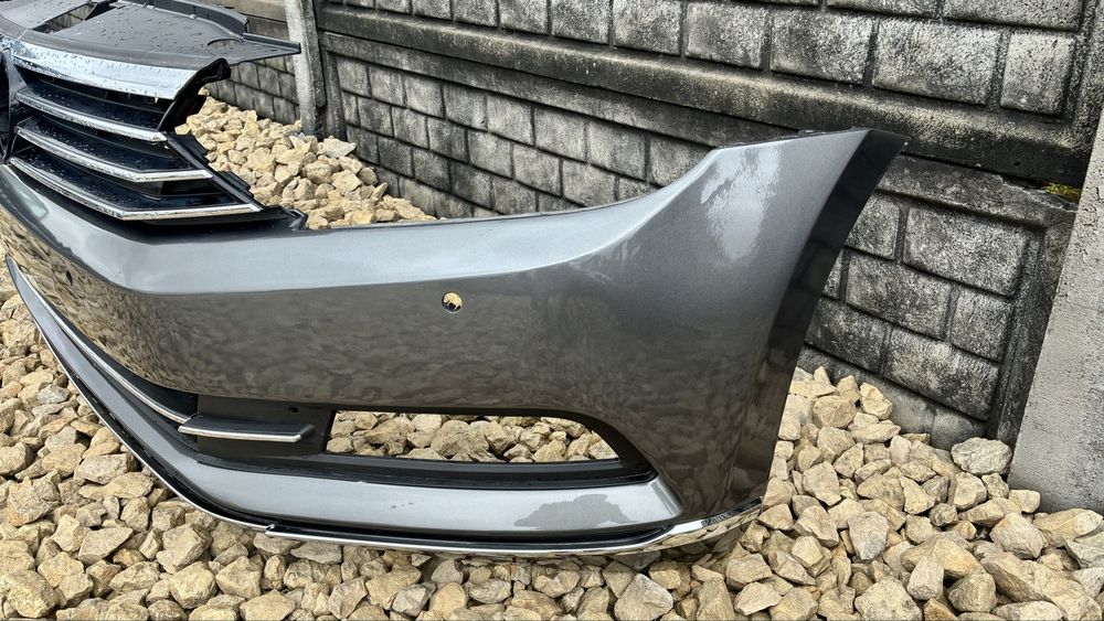 Zderzak przedni HIGHLINE 4xPDC LR7H VW Passat B8 3G 14- przedlift 3G0