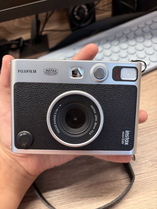 instax mini evo