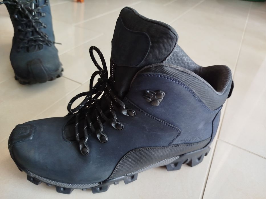 Buty trekkingowe waterproof Tapi skóra naturalna rozmiar 42 jak nowe