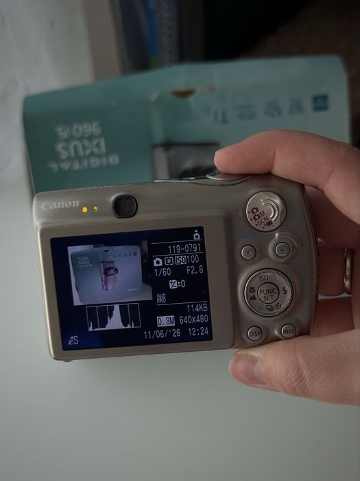 Цифровий фотоапарат Canon Digital IXUS 960 IS Titanium 12.1MP | Повний комплект | CCD | Made in Japan