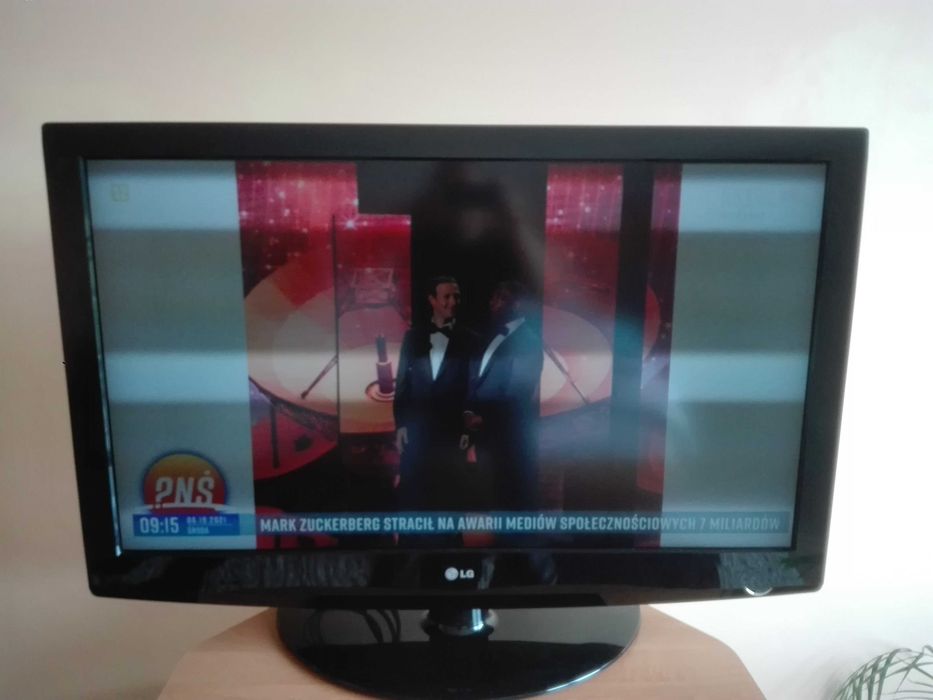 Telewizor LCD LG 42 LF2510-ZB   uszkodzony