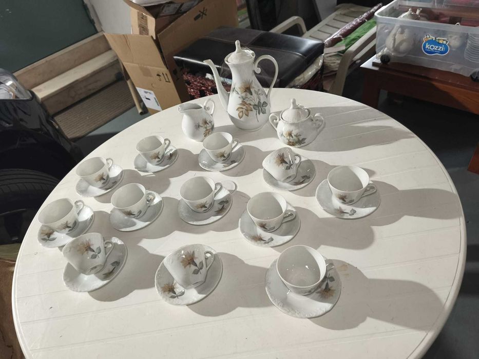 Serviço de Café SPAL Porcelana de Portugal - 12 Chávenas Completo