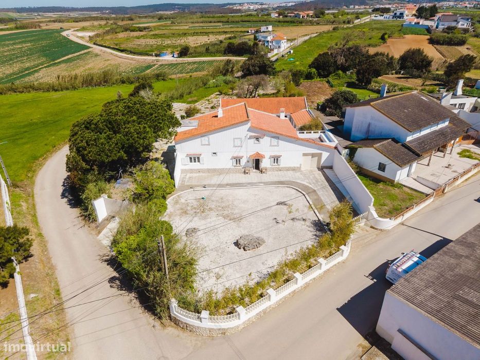 Imóvel com Vista Mar e Elevado Potencial Turístico a Minutos das Pr...