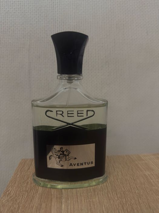 Чоловічі парфуми Creed Aventus