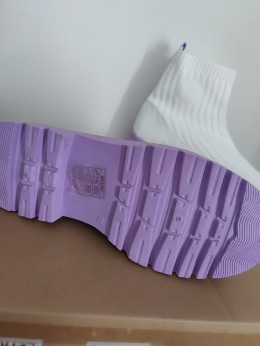 Nowe buty na platformie rozm.38