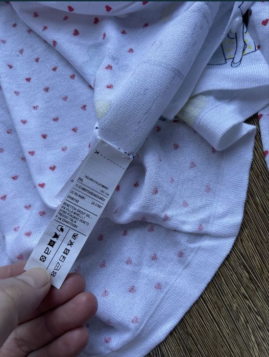 Benetton sweter z serduszkami 160 cm