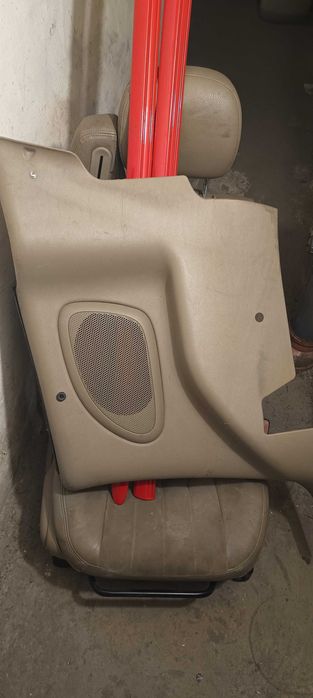 Sprzedam fotele do chryslera sebringa